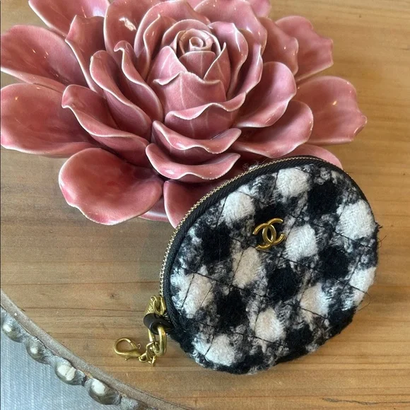 Chanel RARE Authentic Tweed Black/White Coin Purse/ Keychain